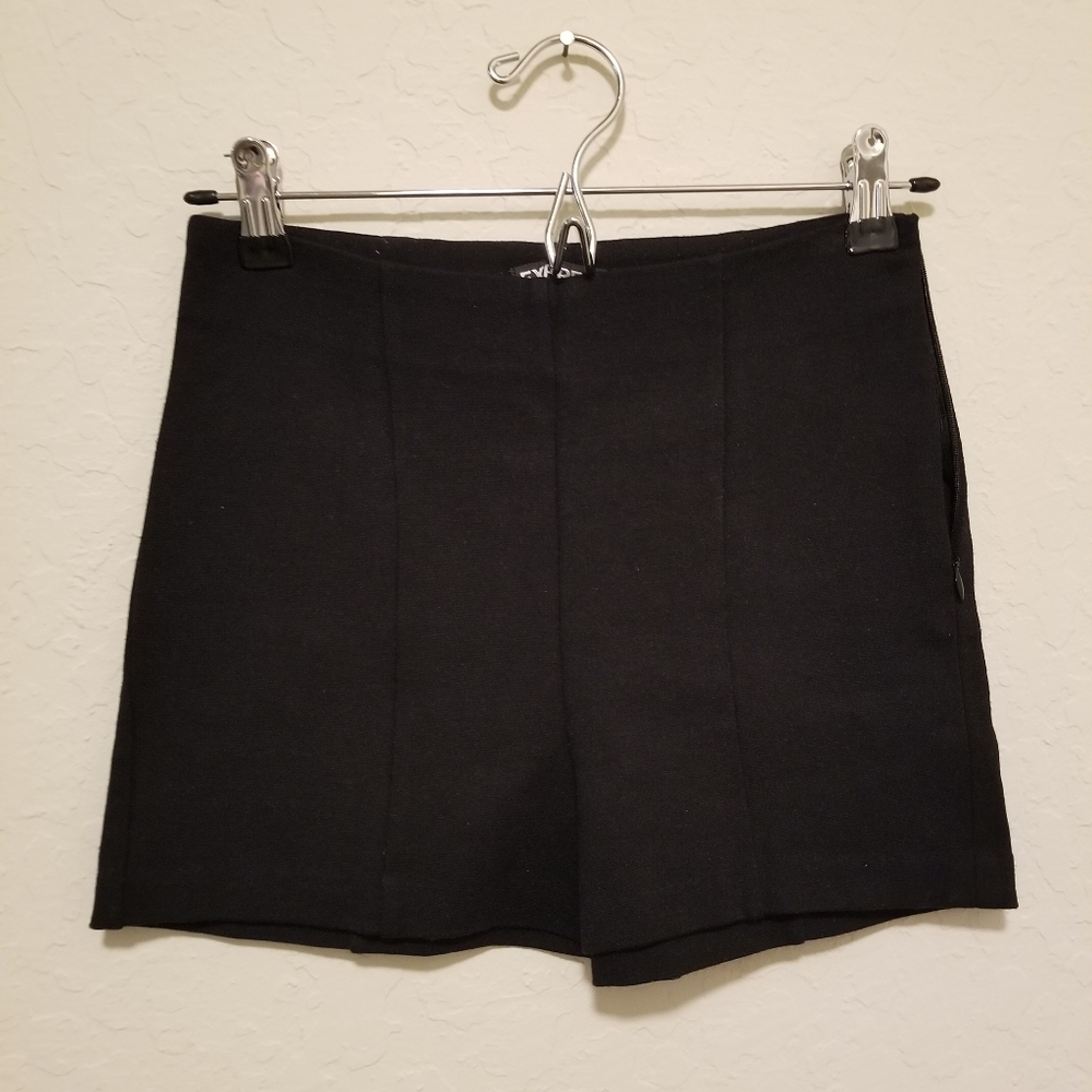 High rise Express black shorts
